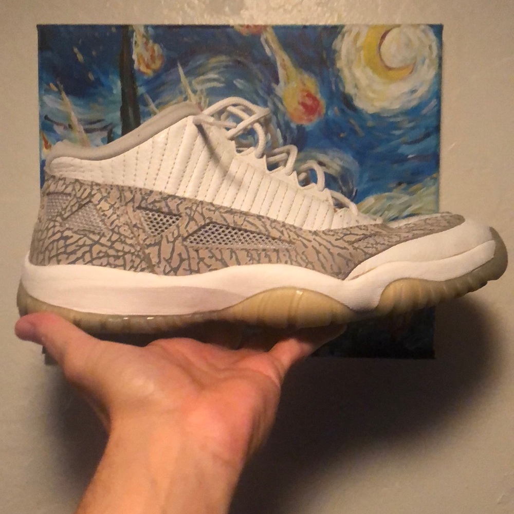 Air Jordan 11 low IE 03 white/elephant sz 10